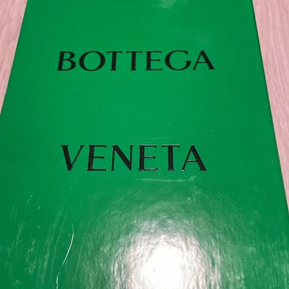 Bottega Veneta quilted slides - Picture 5 of 6